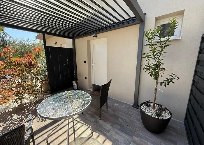 Sara Residence
